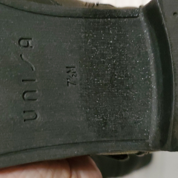 Boots - Picture 4 of 4